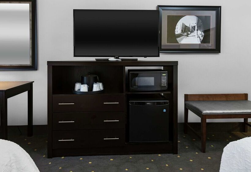 Hampton Inn & Suites Raleigh Downtown