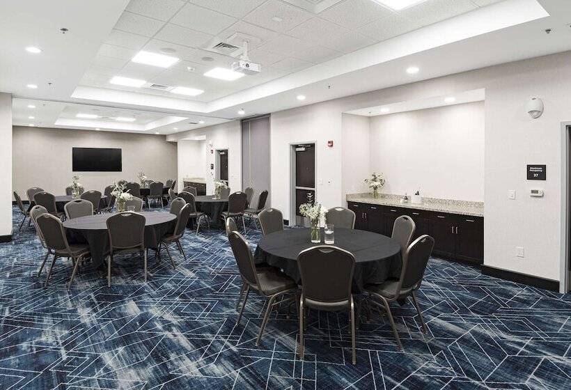 Hampton Inn & Suites Raleigh Downtown