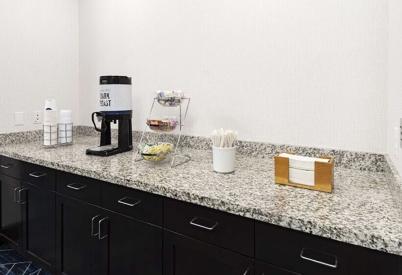 Hampton Inn & Suites Raleigh Downtown