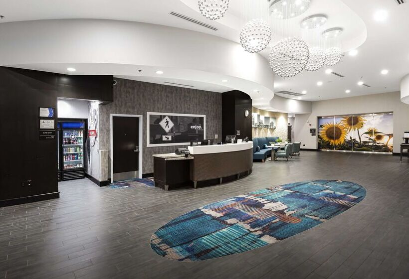 Hampton Inn & Suites Raleigh Downtown