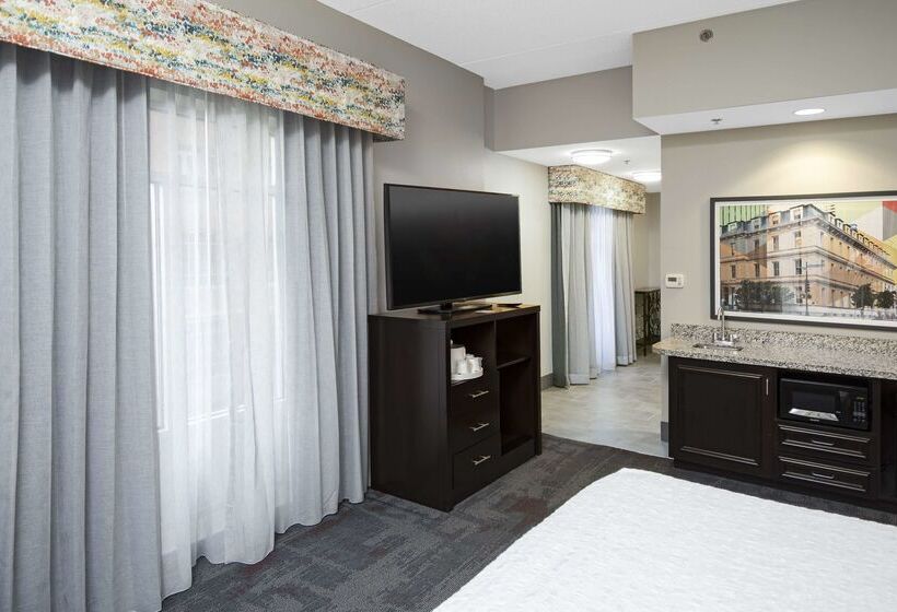 Hampton Inn & Suites Raleigh Downtown