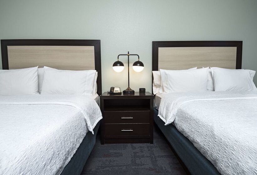 Hampton Inn & Suites Raleigh Downtown