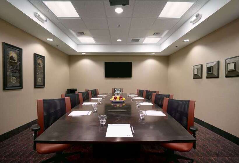 Hampton Inn & Suites Williston