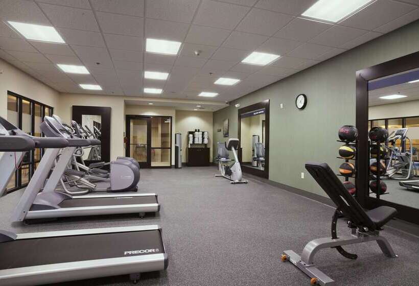 Hampton Inn & Suites Williston