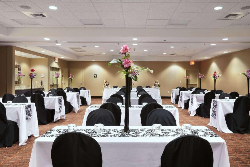 Hampton Inn & Suites Williston