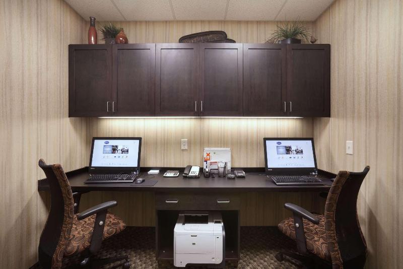 Hampton Inn & Suites Williston