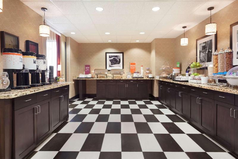 Hampton Inn & Suites Williston