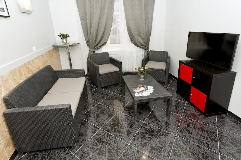 هتل Huni Hôtel