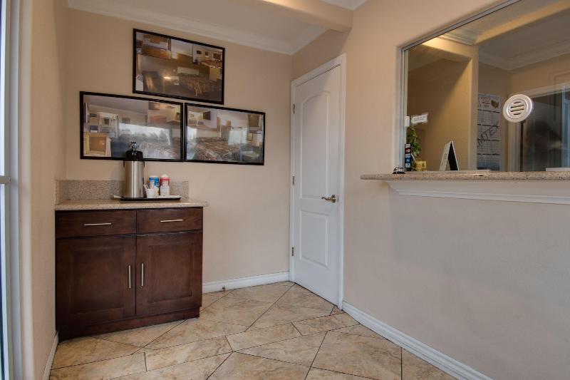 호텔 3rd Avenue Inn