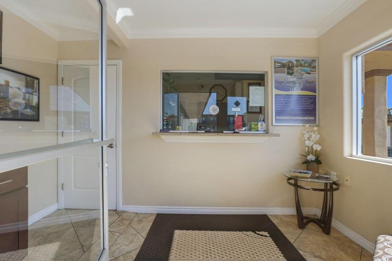 호텔 3rd Avenue Inn