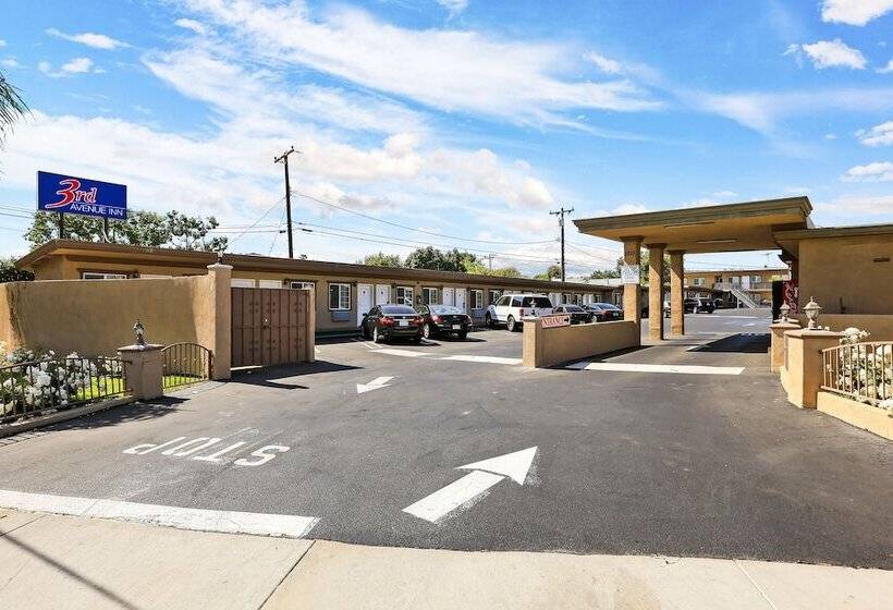 호텔 3rd Avenue Inn