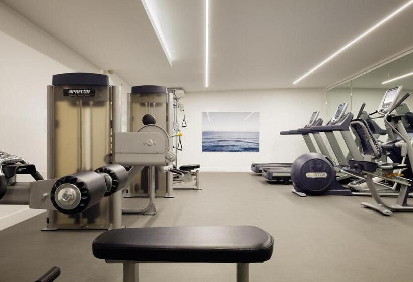 هتل Aka Beverly Hills