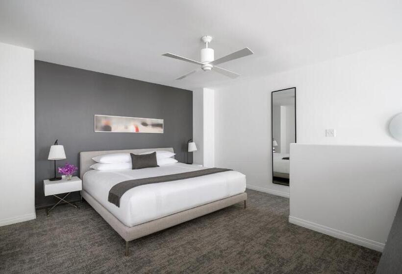 هتل Aka Beverly Hills