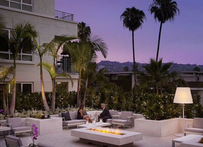 هتل Aka Beverly Hills