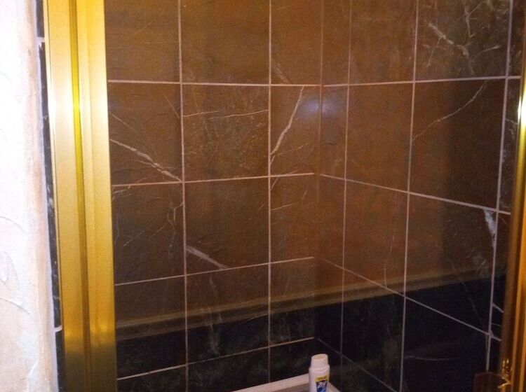 호텔 All Seasons Groveland Inn