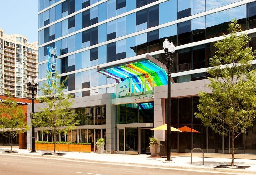 בית מלון כפרי Aloft Chicago Downtown River North