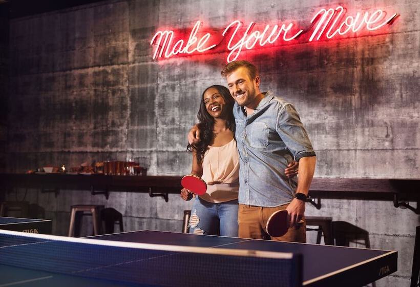 בית מלון כפרי Aloft Chicago Downtown River North