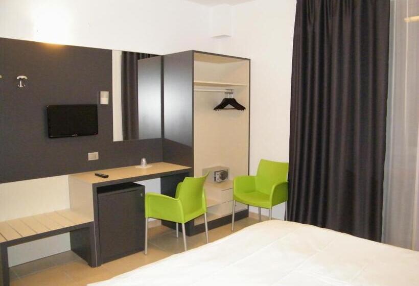 酒店 Althea Palace