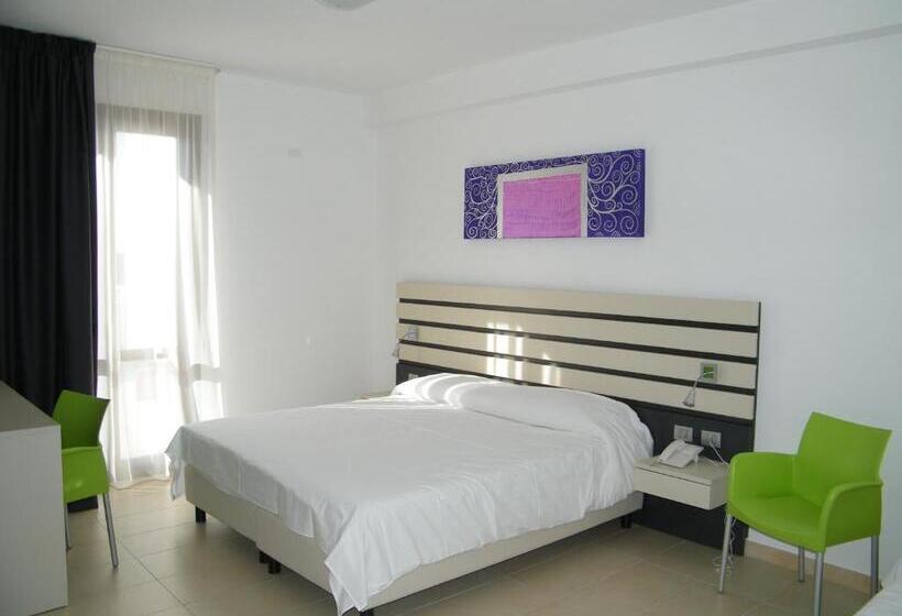 酒店 Althea Palace