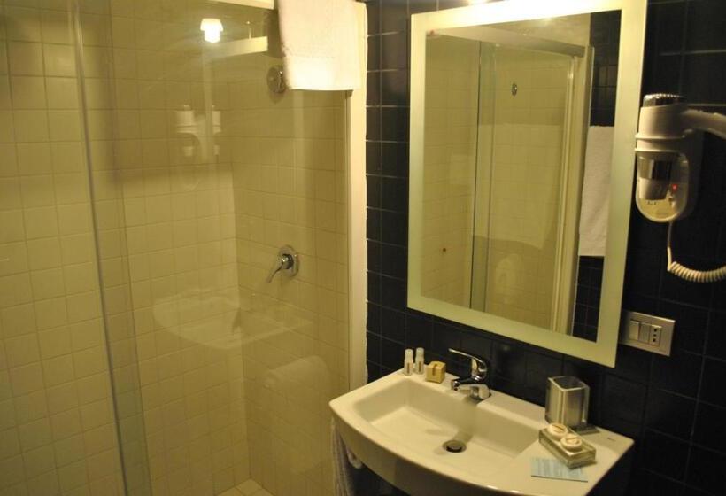 酒店 Althea Palace