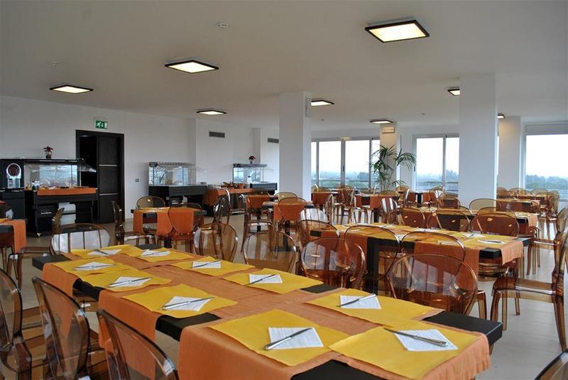 酒店 Althea Palace