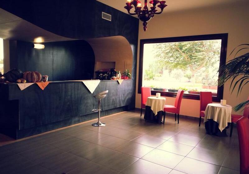 酒店 Althea Palace