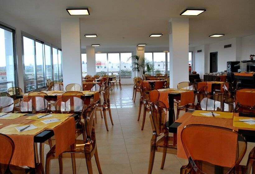 酒店 Althea Palace