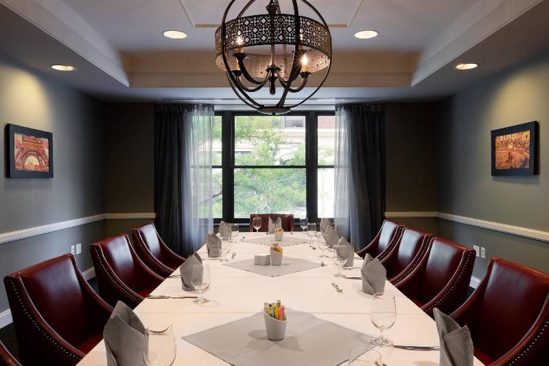 Ambassador Hotel Wichita, Autograph Collection