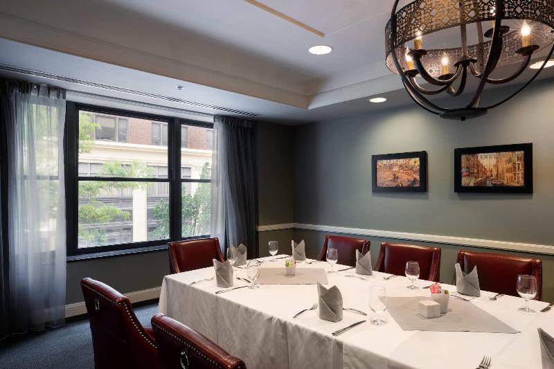 Ambassador Hotel Wichita, Autograph Collection