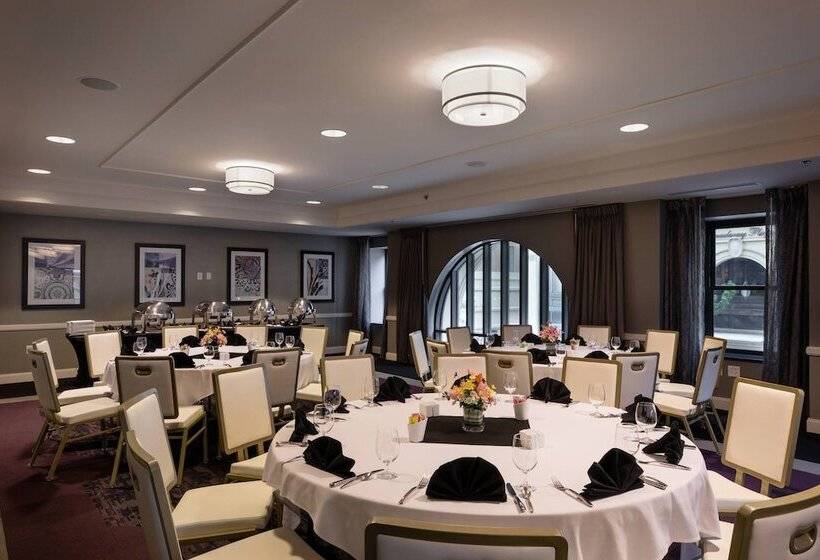 Ambassador Hotel Wichita, Autograph Collection