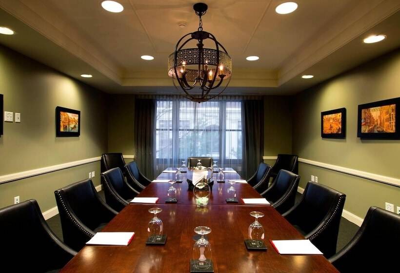 Ambassador Hotel Wichita, Autograph Collection