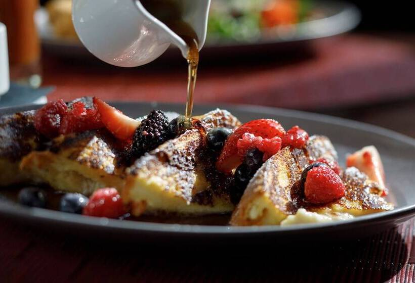 Ambassador Hotel Wichita, Autograph Collection