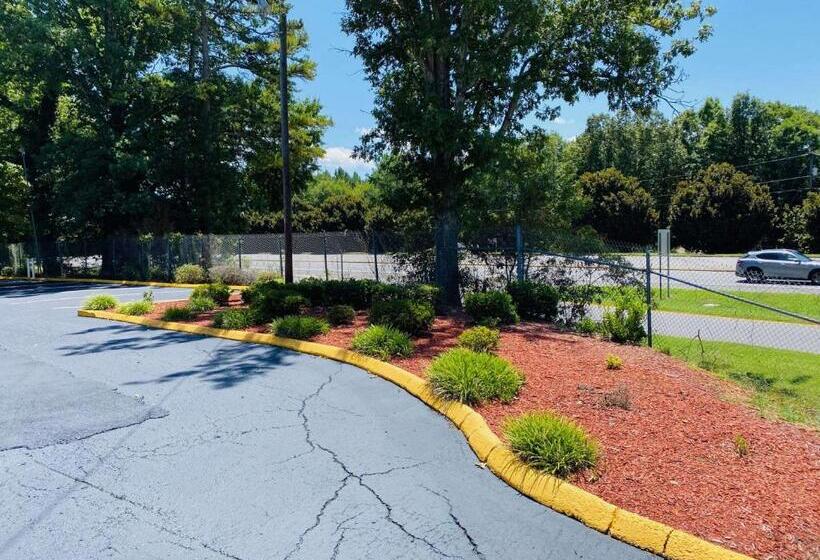 فندق Econo Lodge