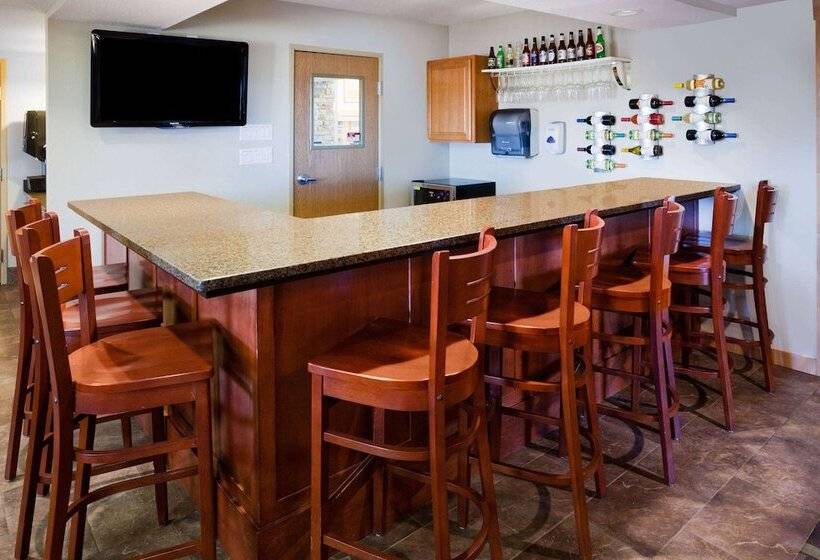 فندق Americinn By Wyndham Osage