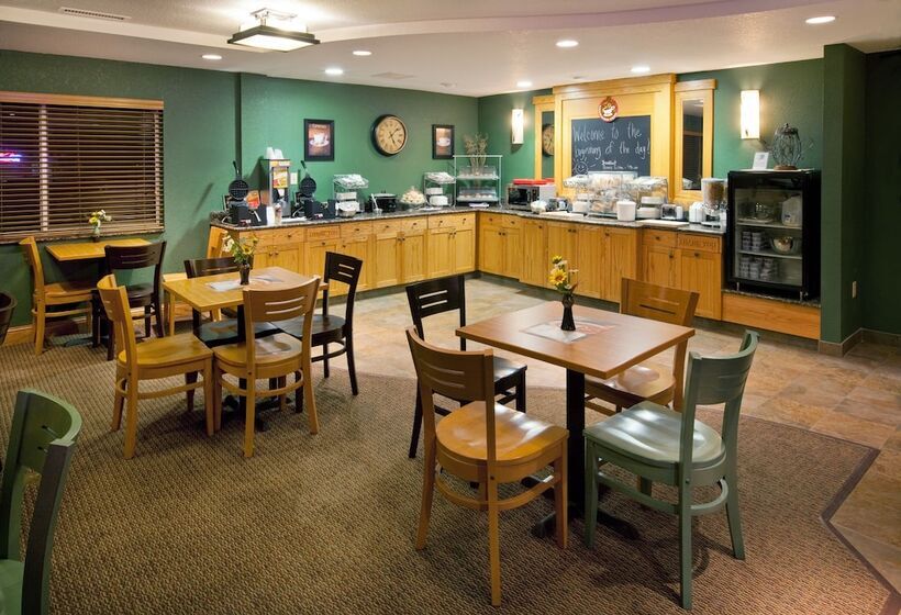 فندق Americinn By Wyndham Osage