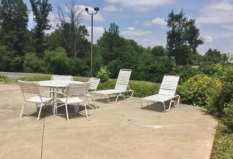 ホテル Amerihost Inn & Suites Fulton