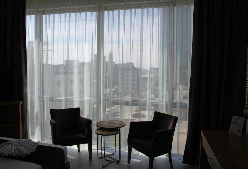 My Plus Hotel Ataşehir
