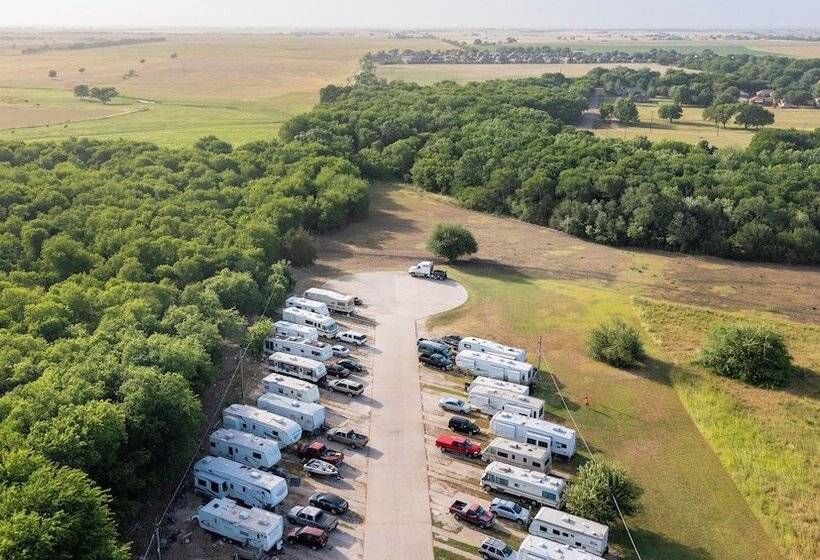 Atria Hotel And Rv Mcgregor