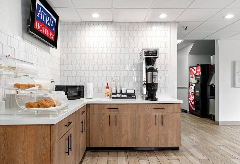 Atria Hotel And Rv Mcgregor