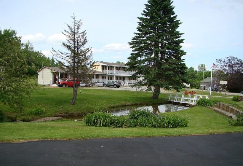 ホテル Bay Leaf Cottages & Bistro