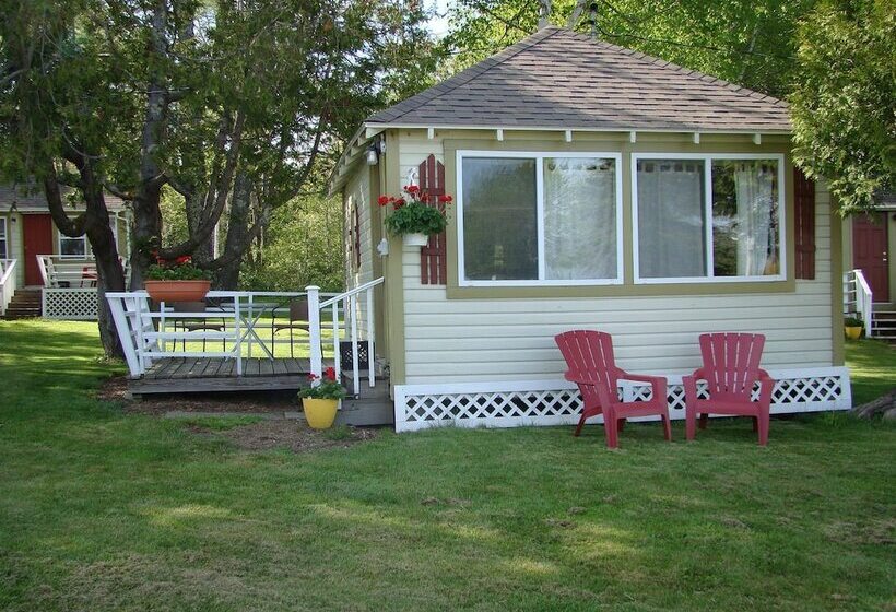 ホテル Bay Leaf Cottages & Bistro