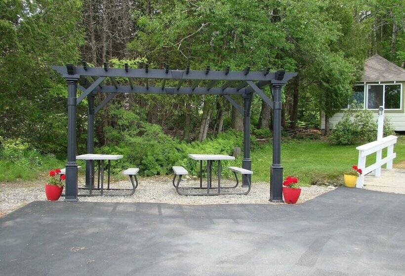 ホテル Bay Leaf Cottages & Bistro