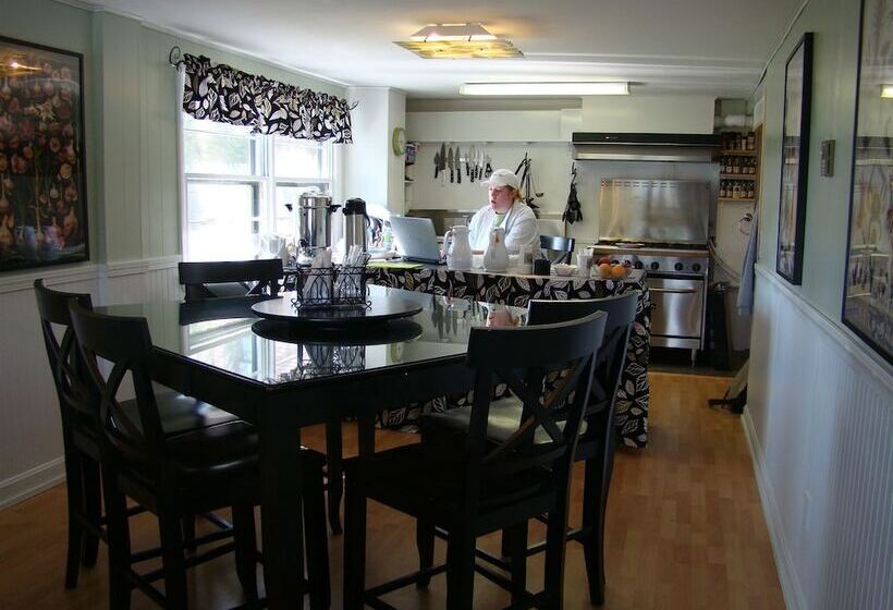 ホテル Bay Leaf Cottages & Bistro