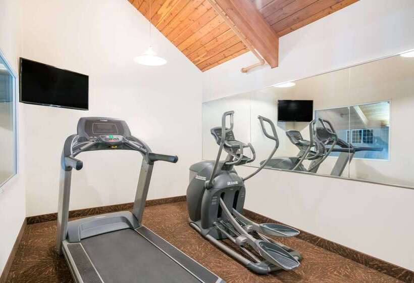 فندق Baymont By Wyndham Baxter/brainerd Area