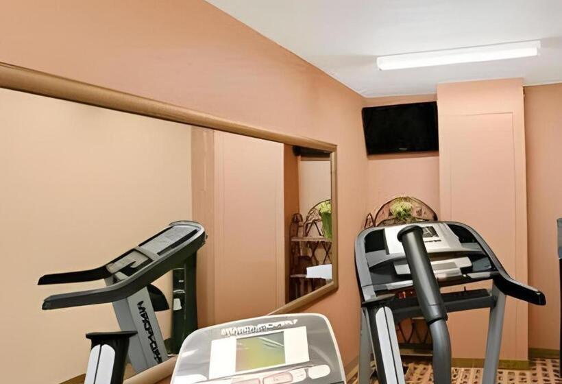 فندق Baymont By Wyndham Jacksonville