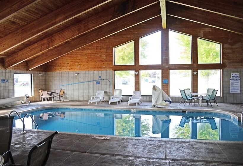 فندق Baymont By Wyndham Waupun