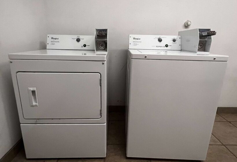 ホテル Baymont By Wyndham Brenham