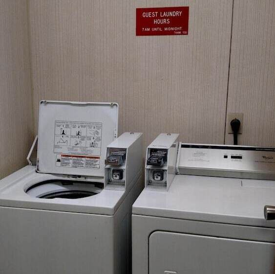 酒店 Beartooth Inn