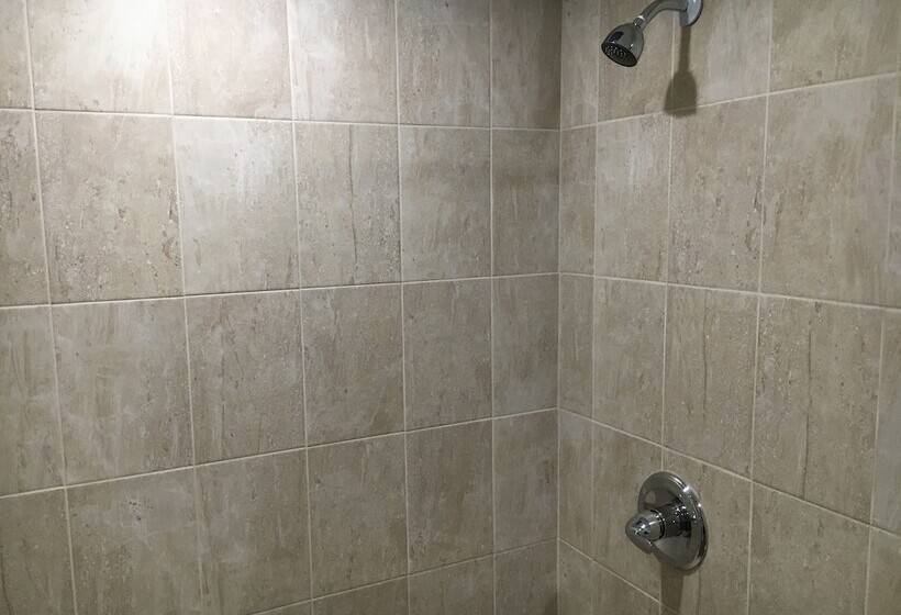 فندق Bellflower Travel Inn