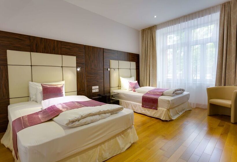 Best Western Plus Hotel Arcadia